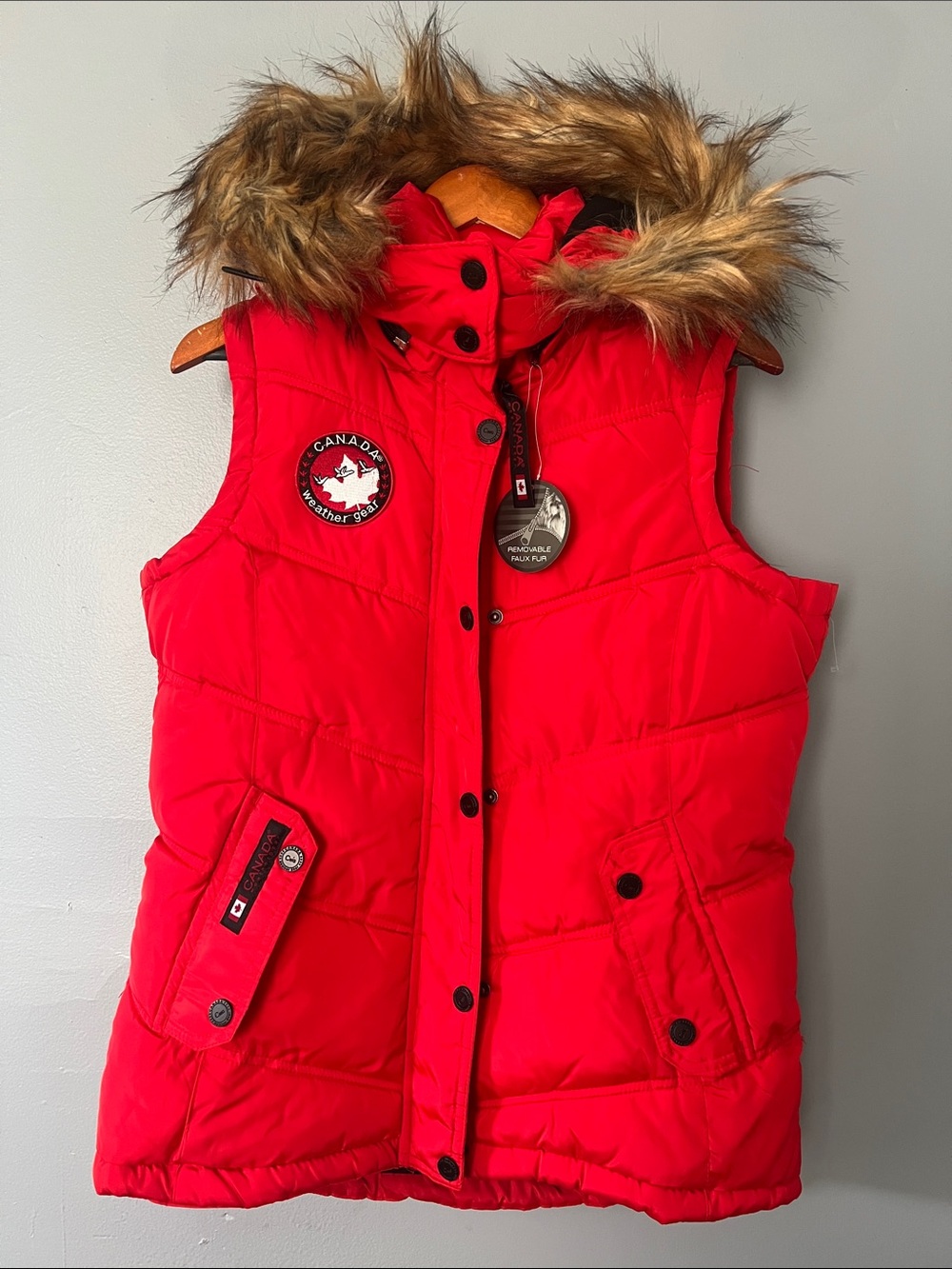 Red Faux-Fur Trim Quilted Puffer Vest - Women's